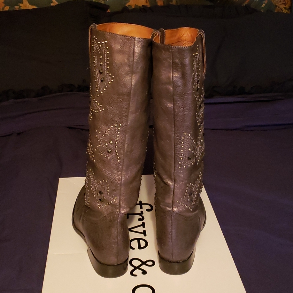 Boots - Picture 4 of 5